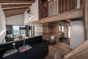 Interior - Chalet Mountain with Mountain Views, Sauna, Hot Tub and Wi-Fi (Mühlbach)