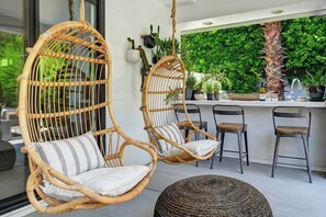 Terrace/patio - Pet-friendly centrally-located bungalow|Pool|Gym (Palm Springs)