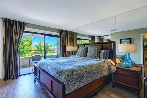 Downtown Palm Springs Condo