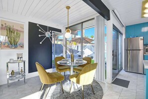 Dining - Sleek Stylish Mid Century Condo, Ocotillo Lodge. (Palm Springs)