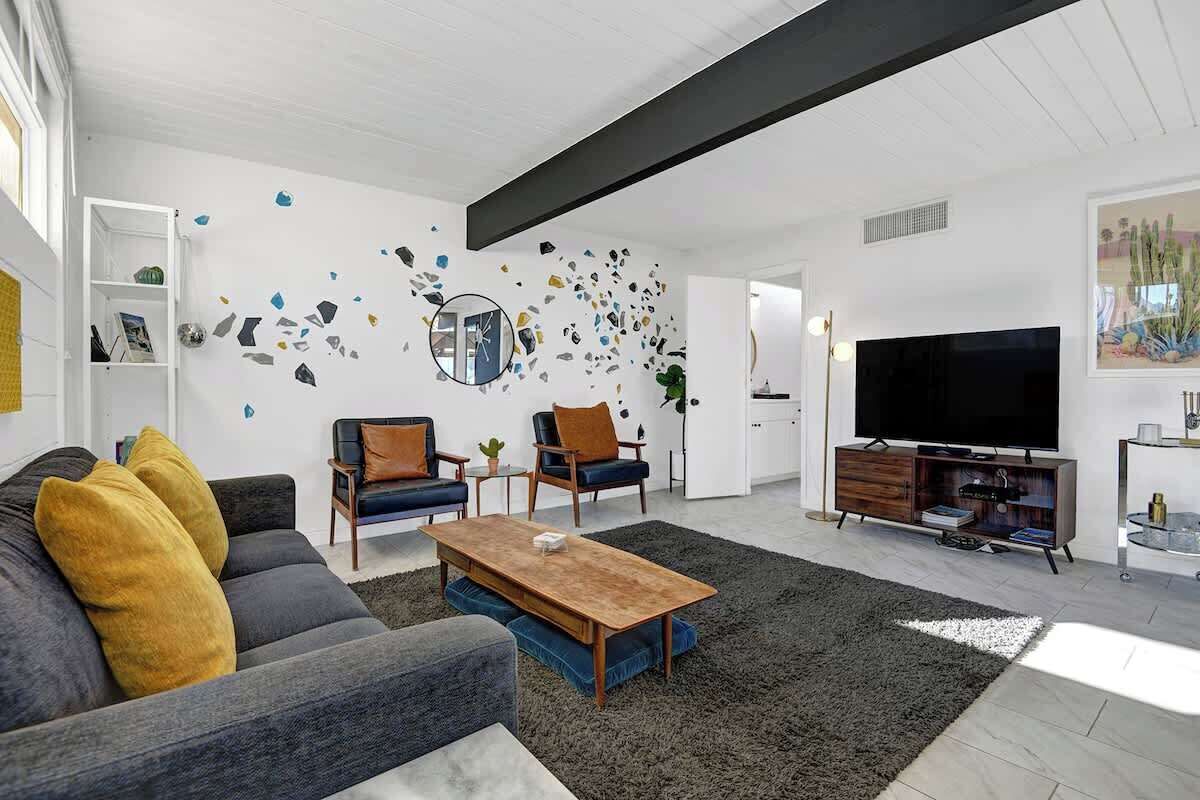 Retro Mid-century Modern Retreat At Historic Ocotillo Lodge - Palm Springs, CA