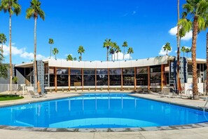 Pool - Sleek Stylish Mid Century Condo, Ocotillo Lodge. (Palm Springs)