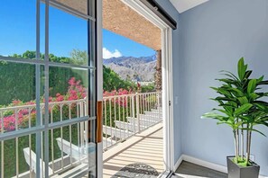 Interior - Renovated Mesquite Country Club Phase 3 Condo (Palm Springs)
