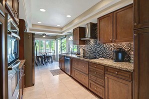 Fridge, microwave, oven, stovetop - Remodeled Home|Fireplace|AC|Resort Amenities (Rancho Mirage)
