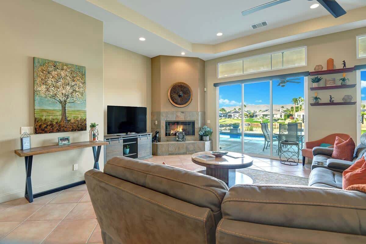 Televisio, työhuone