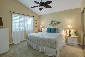 2 bedrooms, iron/ironing board, WiFi, bed sheets - Amazing Views|Country Club Amenities (Palm Desert)