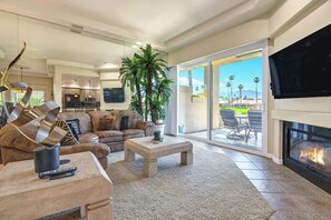 TV, fireplace, offices - Spacious Condo|Great Views|Platinum Membership (Palm Desert)