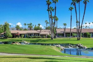Exterior - Pet Friendly|2 Suites|Large Patio|Fairway Views (Palm Desert)