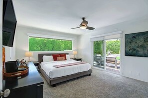3 bedrooms, desk, iron/ironing board, WiFi - Alejo Olive Orchard- Beautiful 3 Bed Home with Pool/Spa - 5 minute drive to downtown Palm Springs. (Palm Springs)