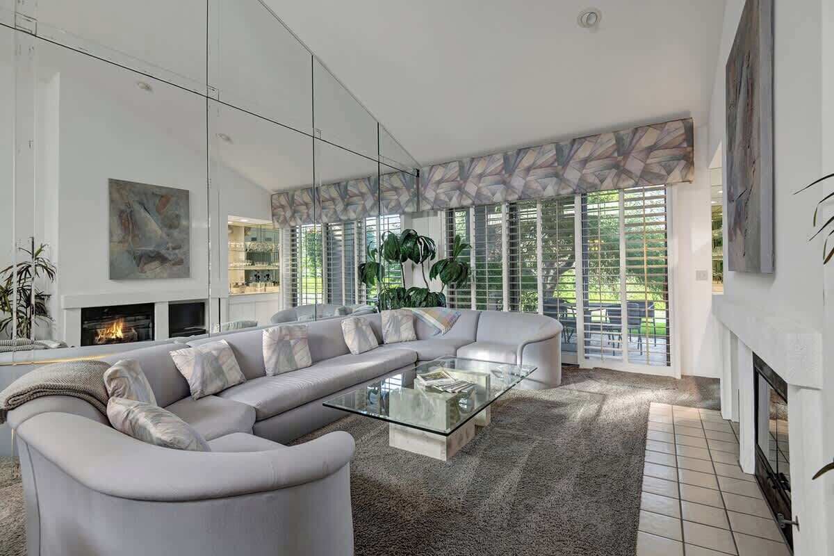 Televisión, chimenea