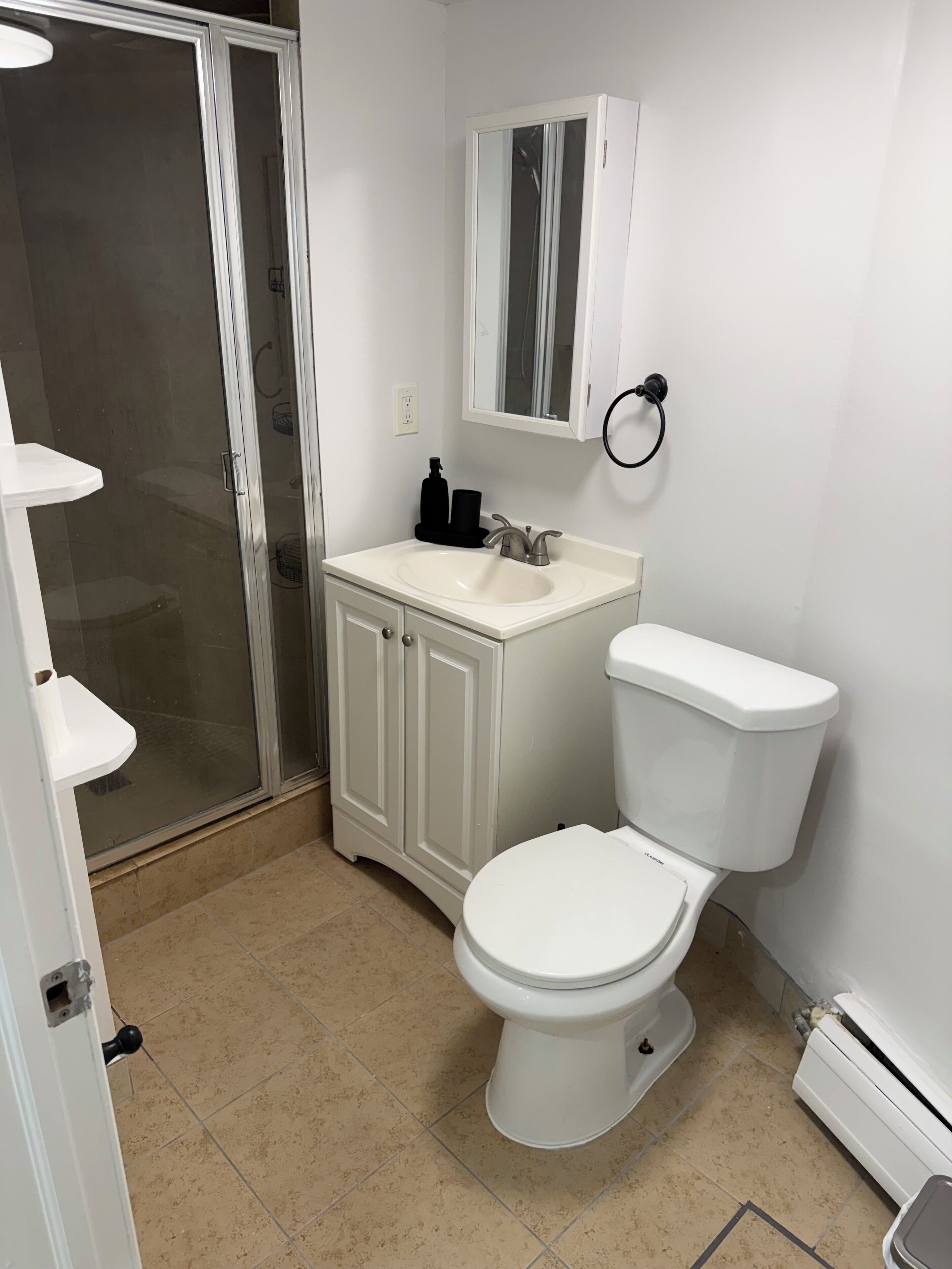 Hårtørrer, håndklæder, Toiletpapir