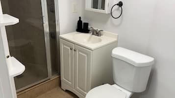 Hårtørrer, håndklæder, Toiletpapir