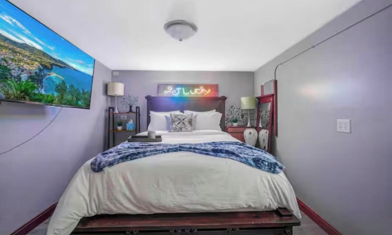 5 bedrooms, bed sheets