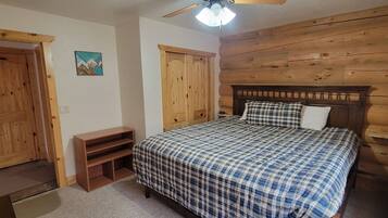 4 bedrooms, WiFi, bed sheets