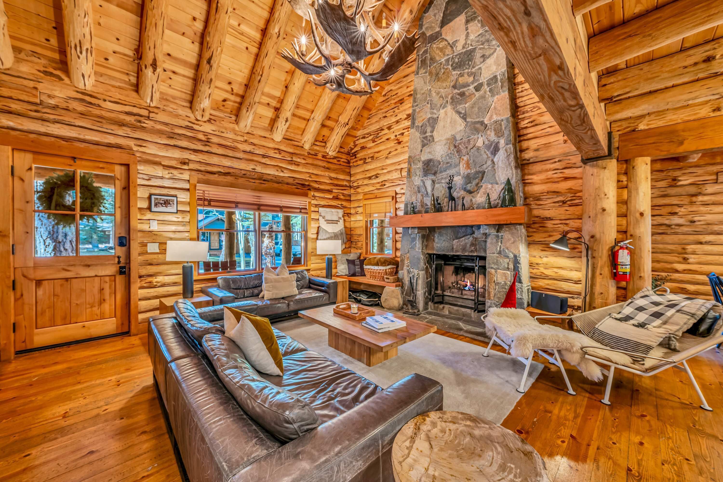 Smart TV, fireplace, offices