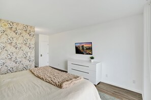 3 chambres, fer et planche à repasser, Wi-Fi gratuit, draps fournis