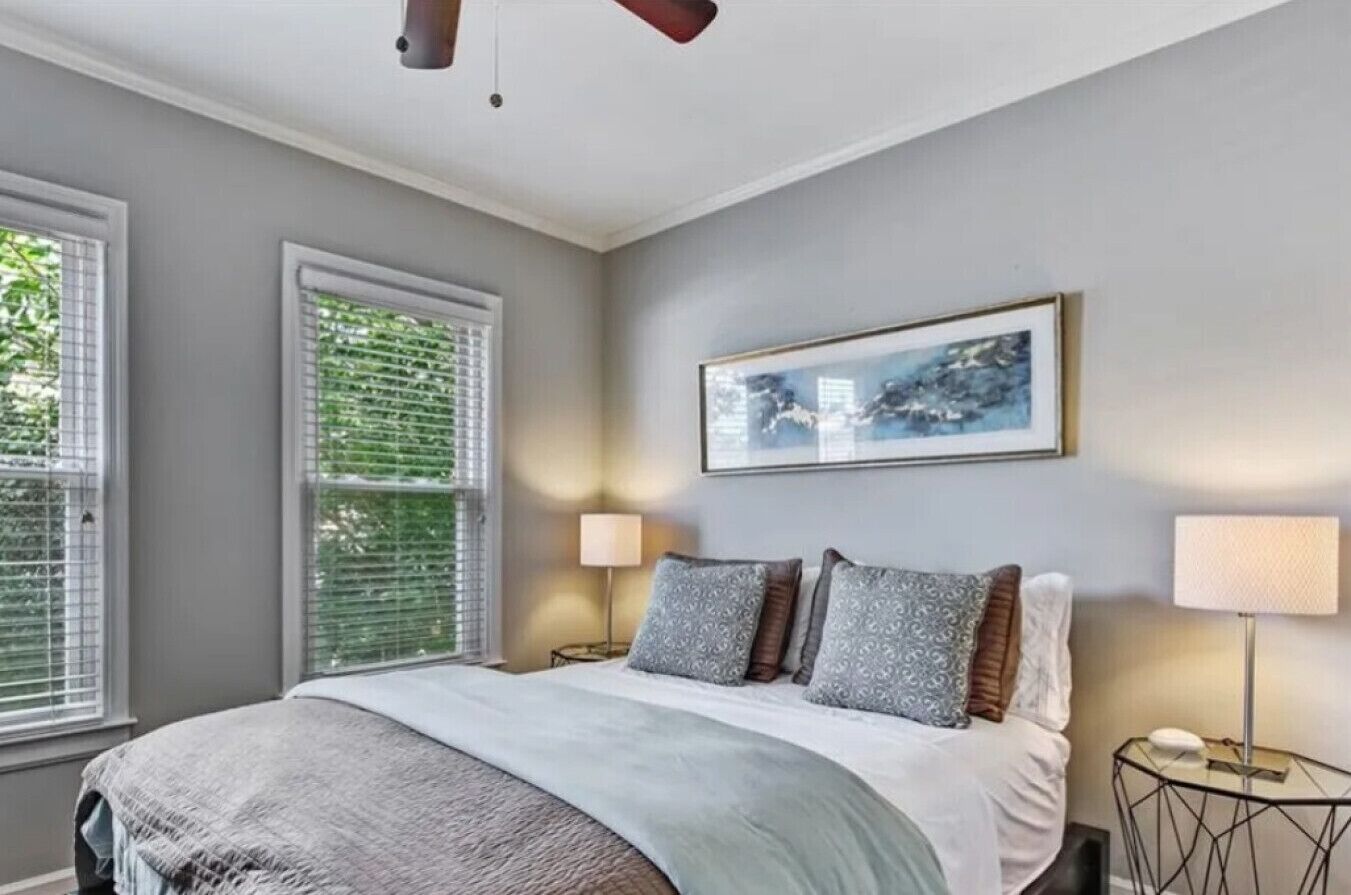 2 bedrooms, iron/ironing board, travel cot, WiFi