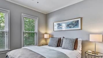 2 bedrooms, iron/ironing board, travel cot, WiFi