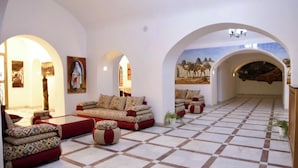 Lobby sitting area - Mzab Hotel (Ghardaïa)