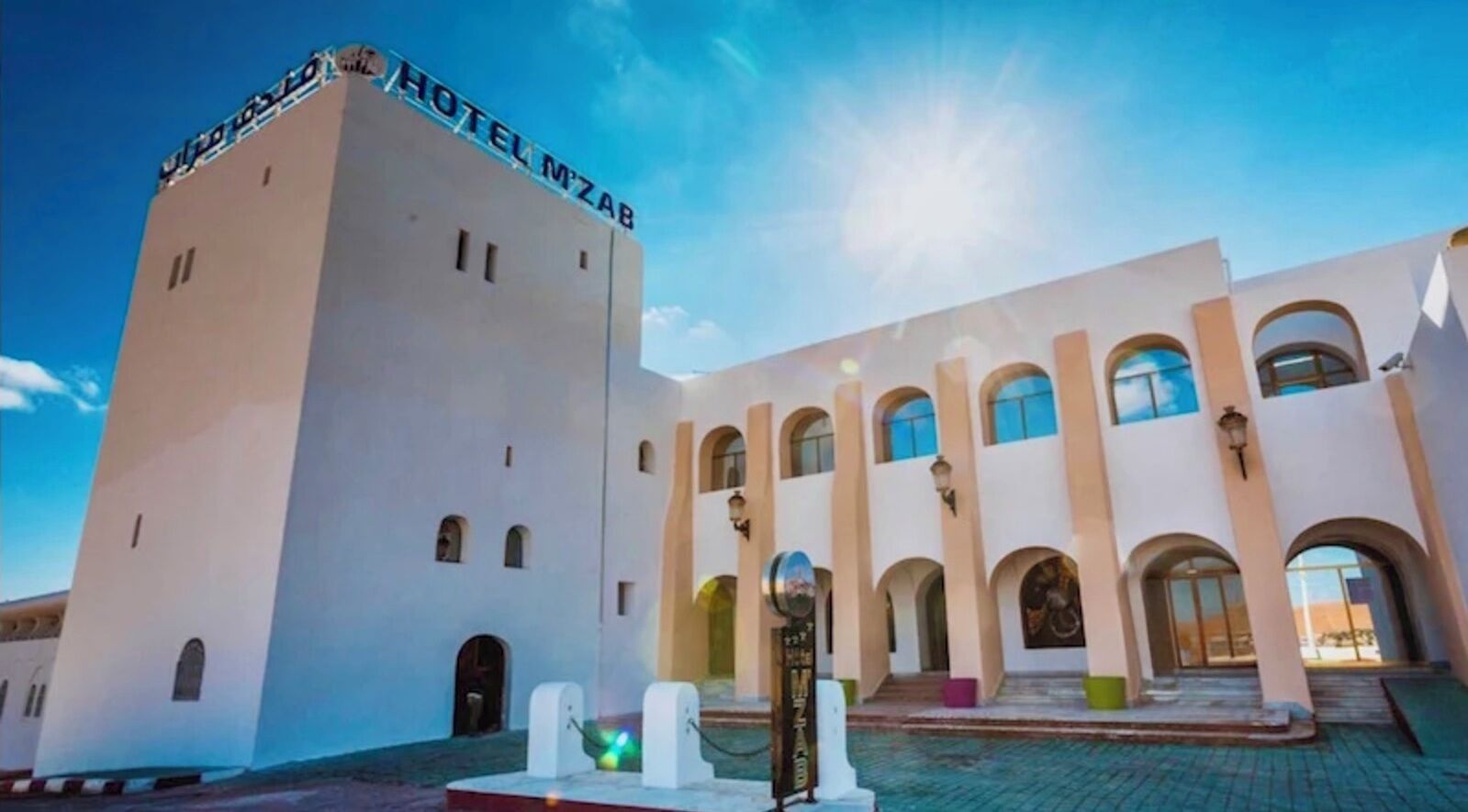 Mặt tiền nơi lưu trú