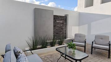 Deluxe-Apartment, Bergblick | Wohnbereich