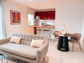 Living area - TerminalT2 • Airbus - 4 min airport - Parking (Blagnac)