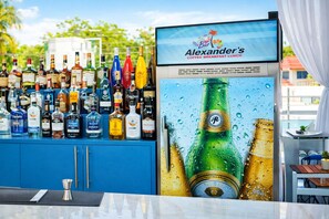 Bar (on property) - Modern 2BR Condo in Playa Juan Dolio • AC • Near Beach (Playa Juan Dolio)