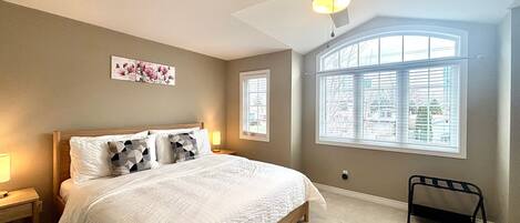 3 bedrooms, desk, iron/ironing board, travel cot