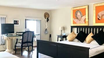 1 sovrum, skrivbord, strykjÀrn/strykbrÀda och gratis wi-fi