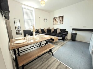Dining - Premium 1BR Executive Stay | Fast Wi-Fi & Cozy Bed (Bury)