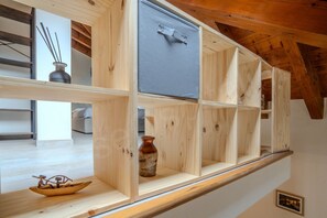 Interior - GuestHost - CASA ACQUA&CIELO (Milan)