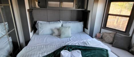 3 habitaciones, internet y ropa de cama