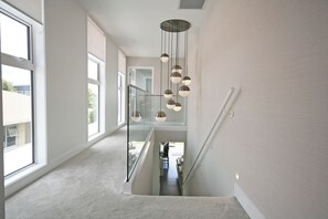 Interior - Shoreline Vista - New Plymouth Holiday Home (New Plymouth)
