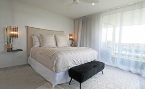 3 bedrooms, iron/ironing board, WiFi, bed sheets - Shoreline Vista - New Plymouth Holiday Home (New Plymouth)