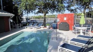 Outdoor pool, a heated pool