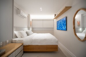 In-room safe, blackout curtains, iron/ironing board, free WiFi - Leblon 3qts 3min da Praia do Leblon (Rio de Janeiro)