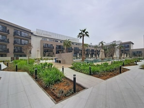Exterior - Peaceful Studio l Circle Mall l Greenery Community (Jumeirah Village Circle)