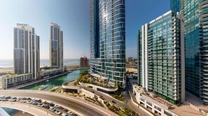 Exterior - Cozy 1 Bed l Partial Sea View l Prime Location (Dubai Marina)