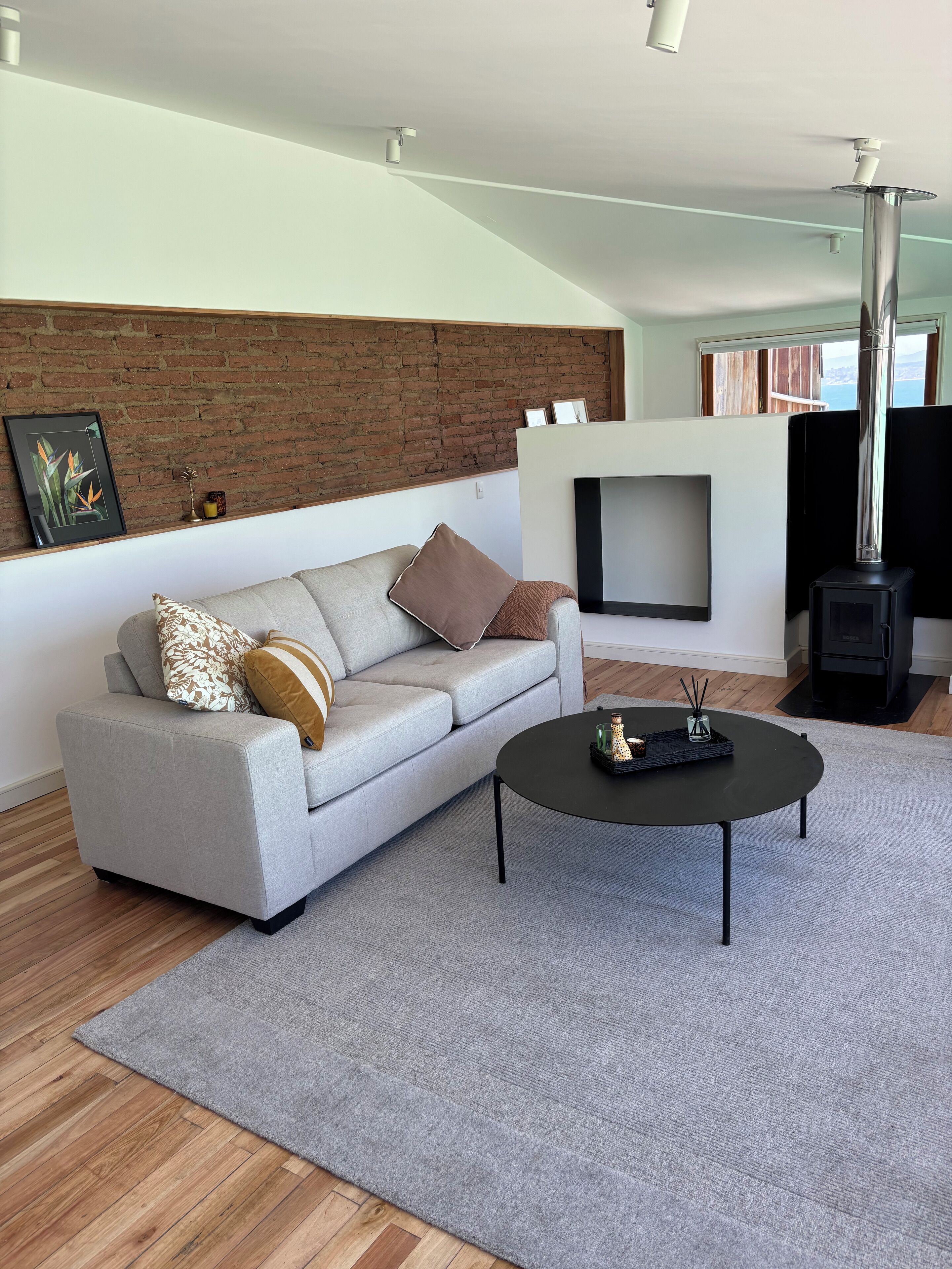 Apartamento, 1 cama doble con sofá cama, balcón, vistas a la bahía | Zona de estar