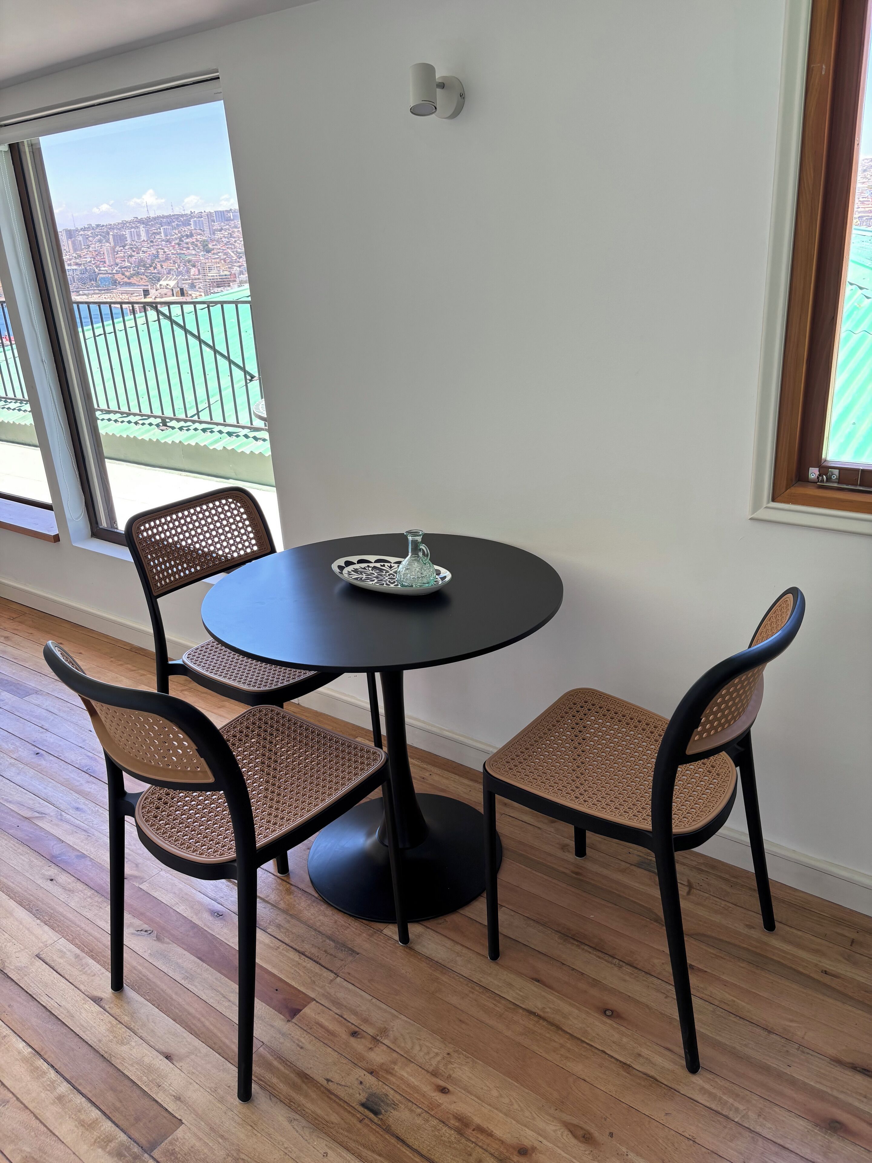 Apartment, 1 Doppelbett und Schlafsofa, Balkon, Buchtblick | Wohnbereich