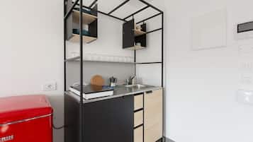 Fridge, microwave