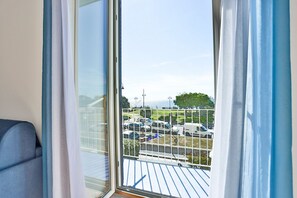 Interior - GuestHost - Charming 60 sqm apartment, ideal for up to 3 people, located on the first floor of a building without an elevator.The property is located in Pozzuoli, in a strategic position that allows easy access to the city center and the metro and train  (Pozzuoli)