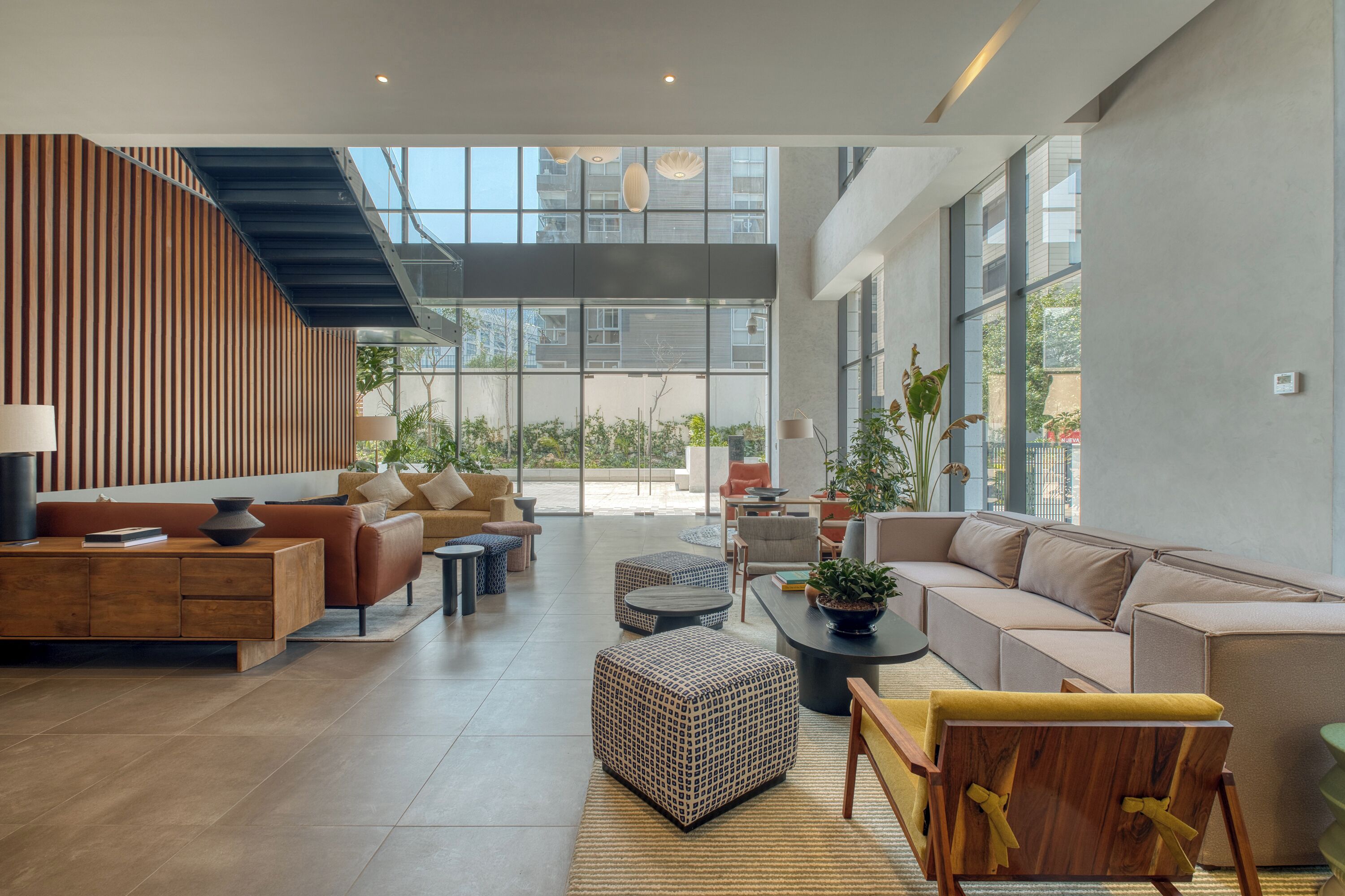 ロビー応接スペース