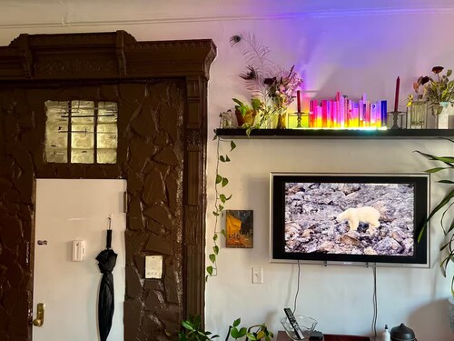 Unique sunny clean brownstone studio 1st floor AC FAST WIFI CLOSE TO SUBWAY