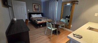 3 BR/ 2BA- with Two Kitchenette Subdivide Unit