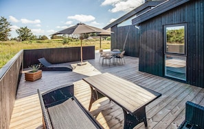 Outdoor dining - Stunning home in Løkken with sauna (Løkken)