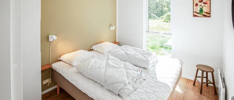 4 bedrooms, free WiFi
