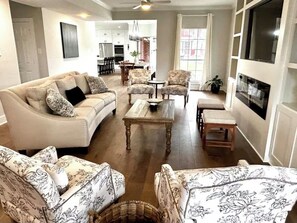 TV, fireplace - Beautiful Private 30 Acre Nature Retreat/Pool
Ideal for family/groups sleeps 16 (Plantersville)