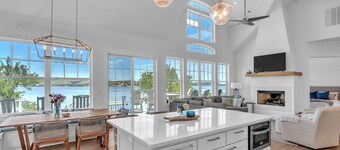 Luxury Lakefront Retreat