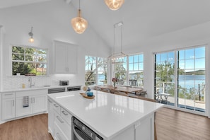 Microwave, oven, stovetop, dishwasher - Luxury Lakefront Retreat (Graford)
